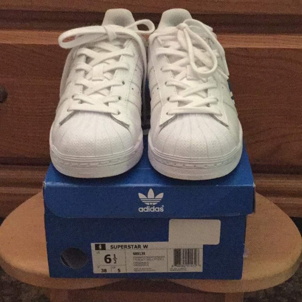 New superstar adidas size 6 1/2. White.
